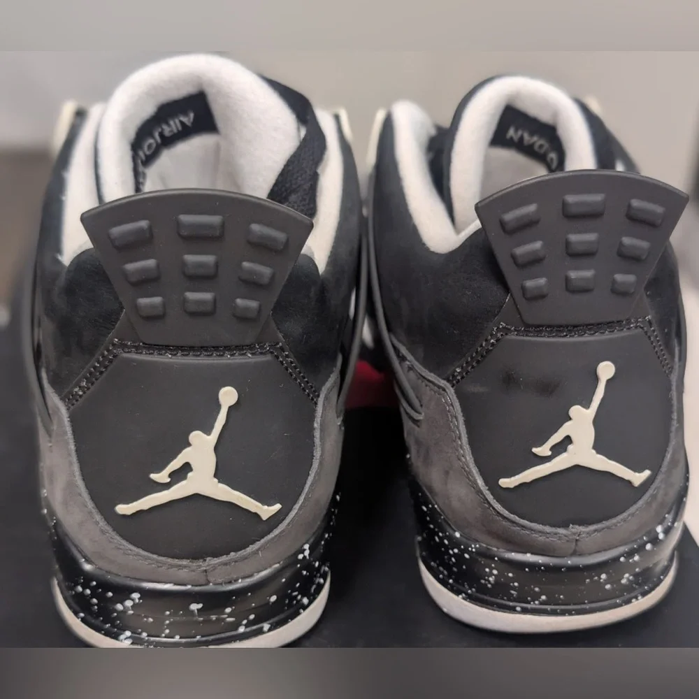 Air Jordan 4 Retro Size 10.5 Cool Grey